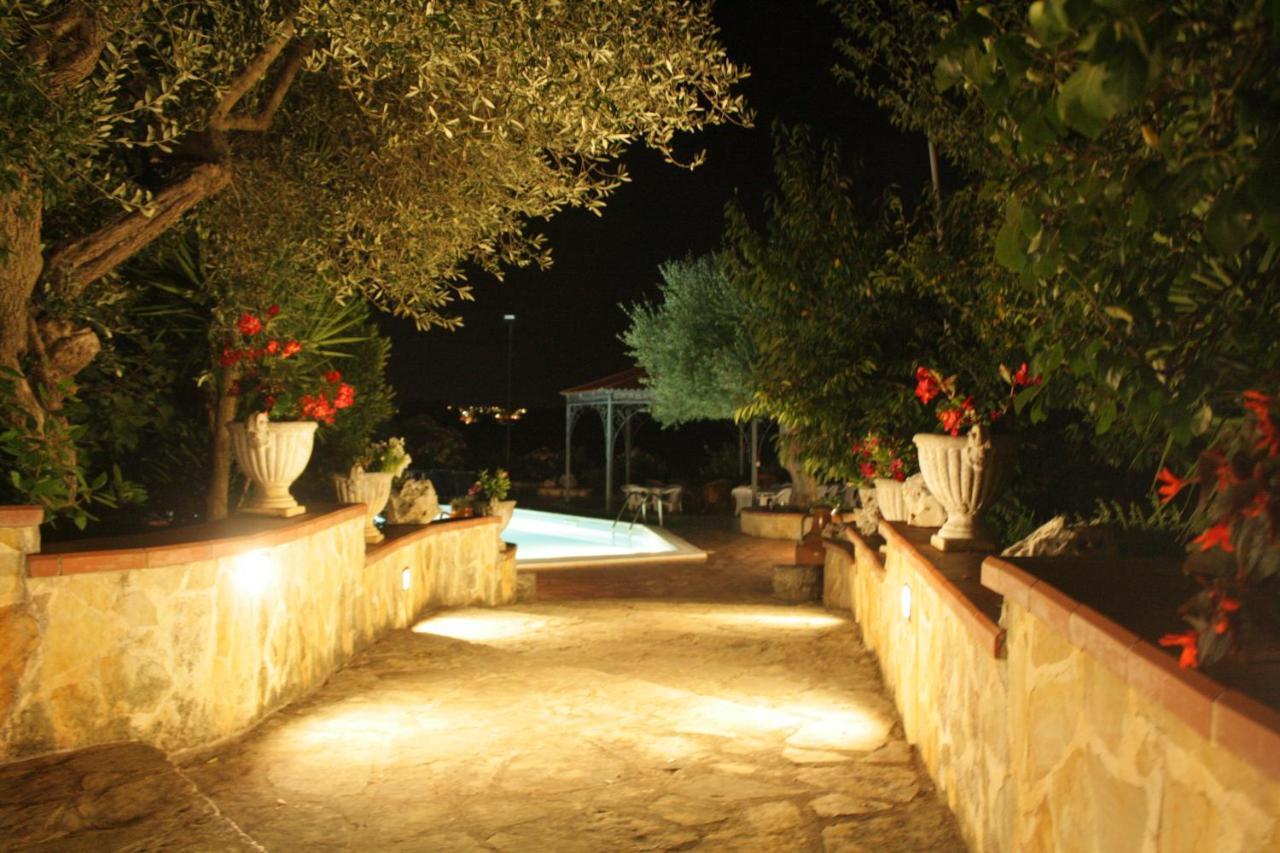 L'Eremo Apartment Alberobello Ngoại thất bức ảnh